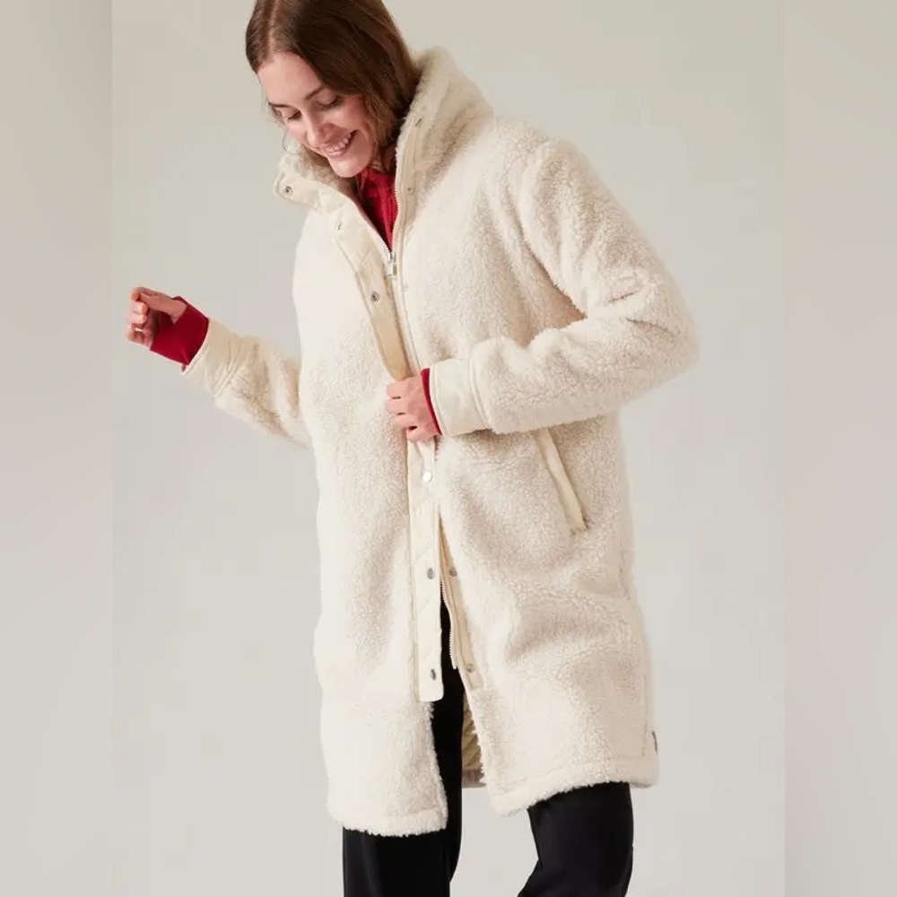 Athleta Cream Cozy Day Hybrid Coat